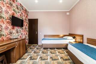 Гостиница Лемонграсс Адлер Двухместный номер с 1 кроватью или 2 отдельными кроватями-10